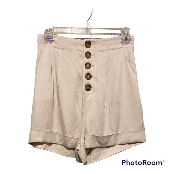 BB Dakota Eggshell Hight waist button up linen pleated shorts | NWT | 4 - Picture 10 of 10